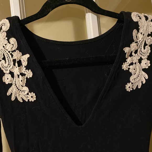 Mink pink black long sleeve mini dress with white lace appliqué - Picture 3 of 5